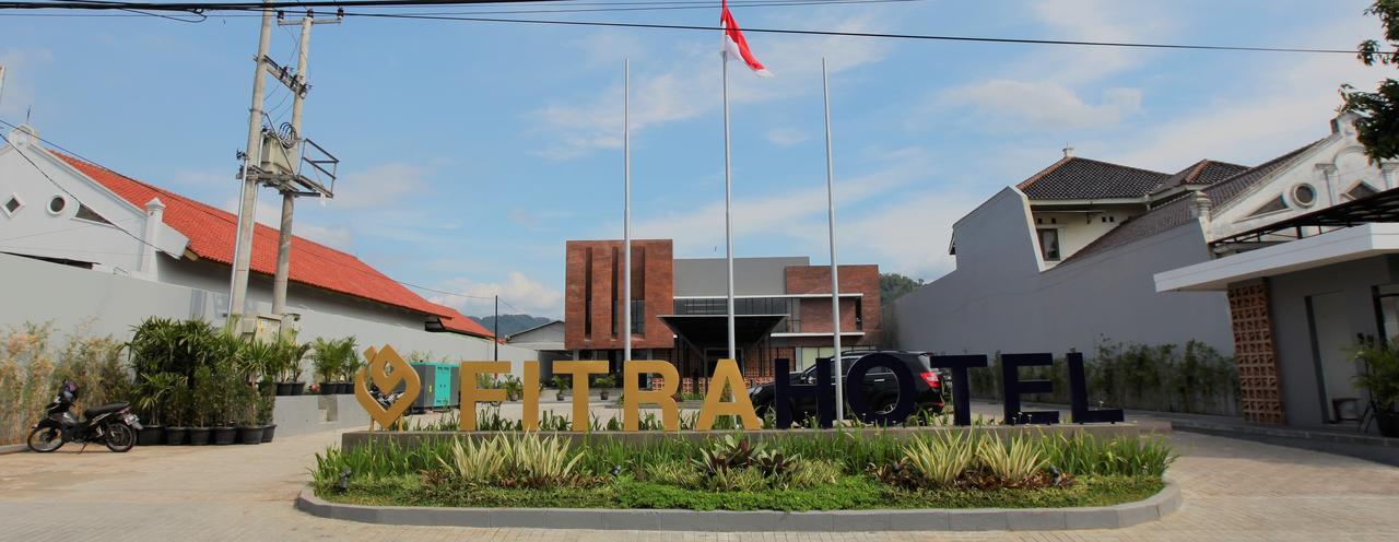 Fitra Hotel Majalengka Zewnętrze zdjęcie